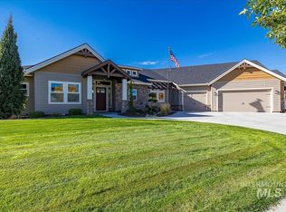 2397 E Lodge Trail Dr, Meridian, ID 83642