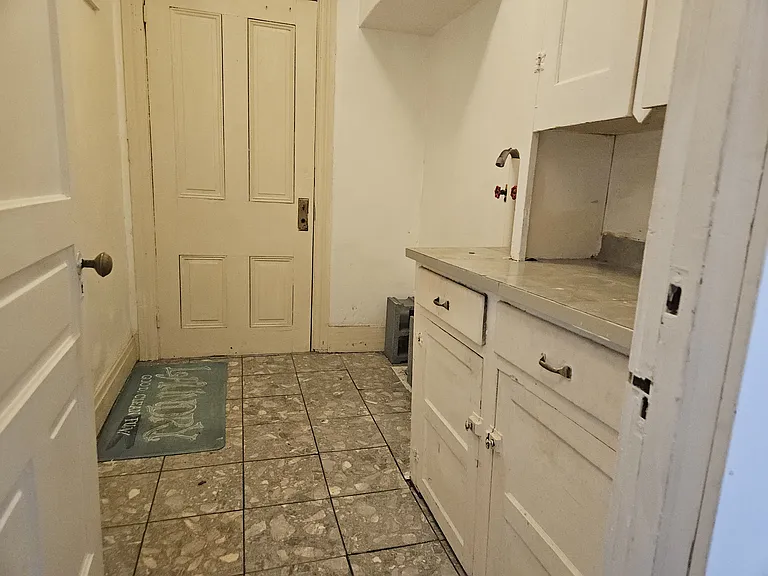 44 S 2nd St #1 — Photo 17
