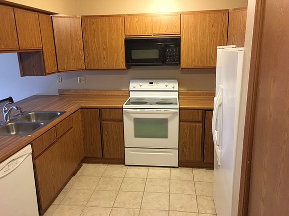 5th image of 421 Clarinet Blvd E #421