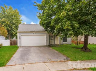 1419 Farrington Ln, Aurora, IL 60504