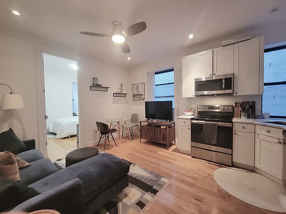 2nd image of 242 W 109th St APT 1C