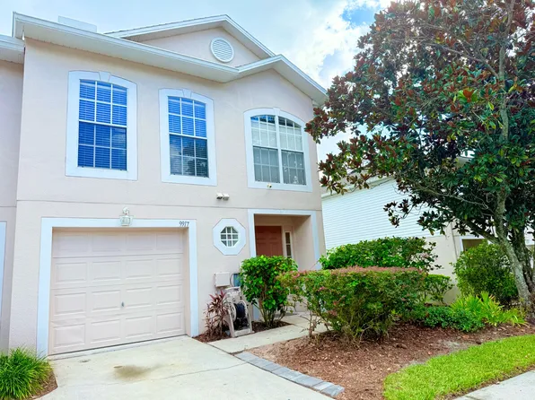 9917 Ashburn Lake Dr, Tampa, FL 33610
