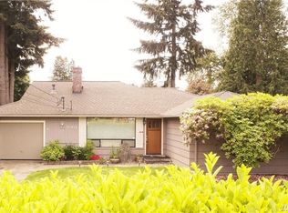 10471 NE 17th St, Bellevue, WA 98004