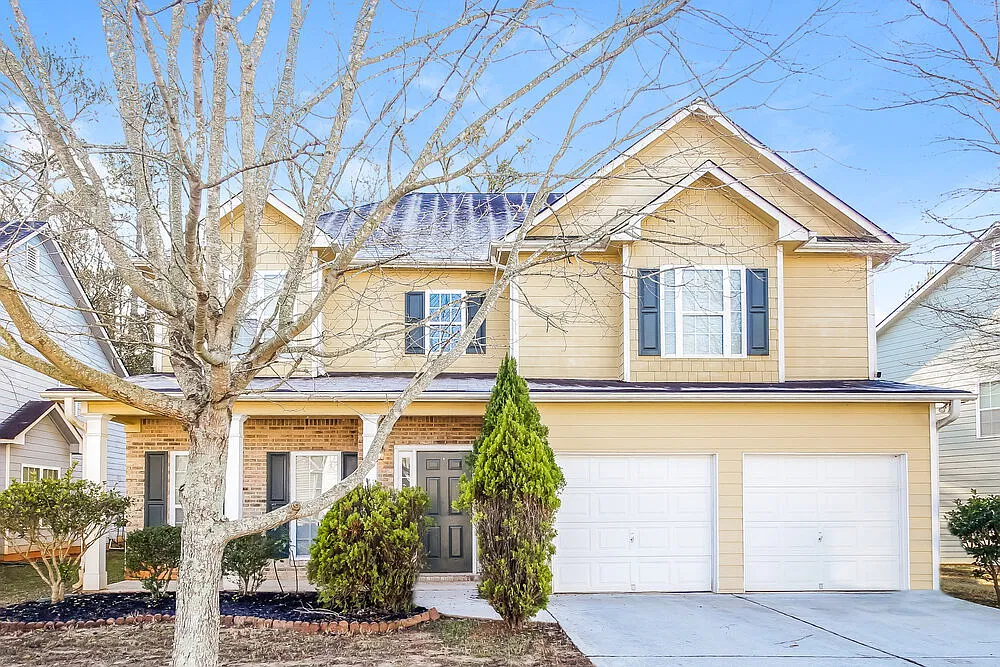 4 bed, 2.0 bath, 2240 sqft, $2,460 — Photo 1