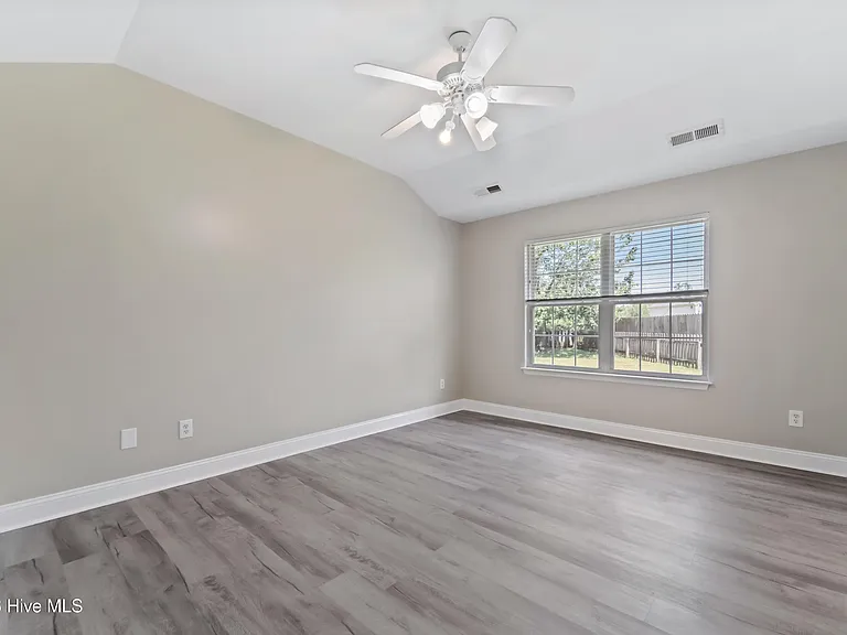 3200 Paramount Way — Photo 13