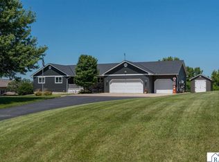 35102 Primrose Ln, Kasota, MN 56050