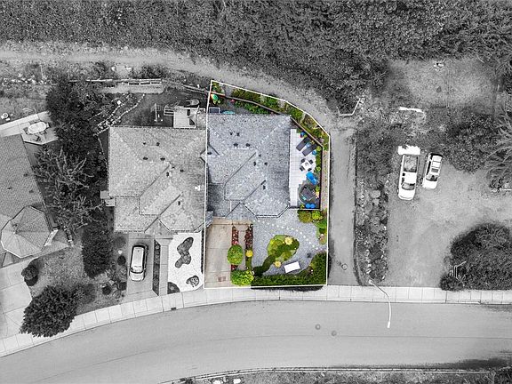 3rd image of 7978 Northview Dr