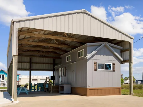 2423 Gulfview Dr, Bay City, TX 77414