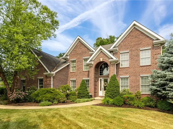 206 E Wild Cherry Dr, Mars, PA 16046