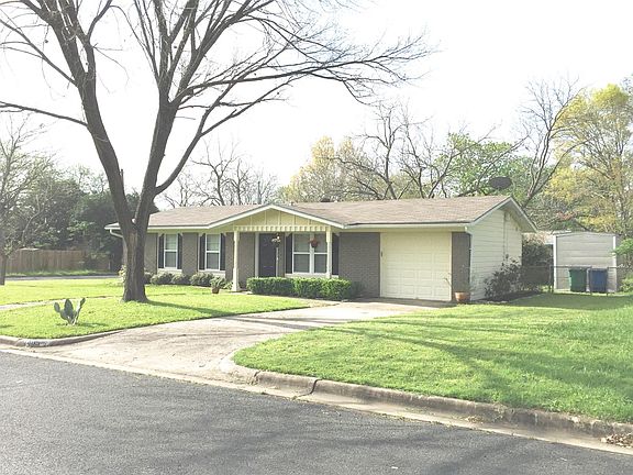 2nd image of 1405 Green Forest Dr