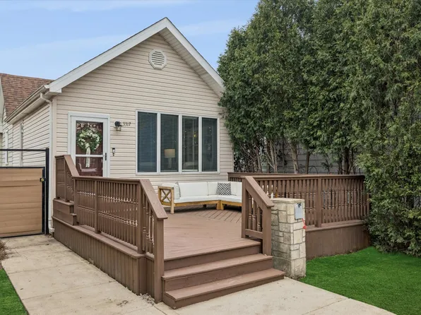 3317 N Osceola Ave, Chicago, IL 60634