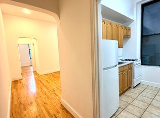 258 W 22nd St APT 1F, New York, NY 10011