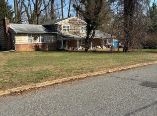 4 Rosedale Terrace, Holmdel, NJ 07733