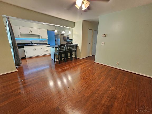 4th image of 8919 Renetta Dr