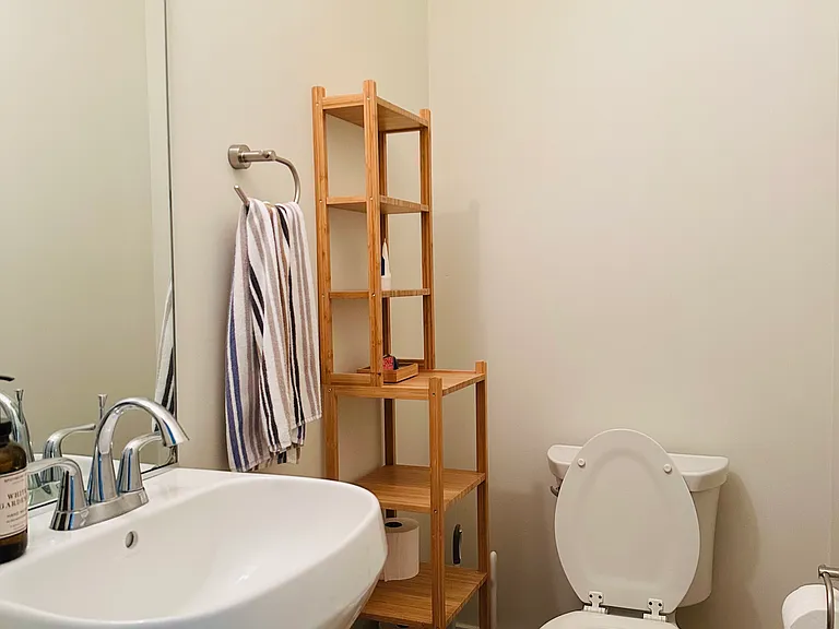 2427 Winburn Ave — Photo 12