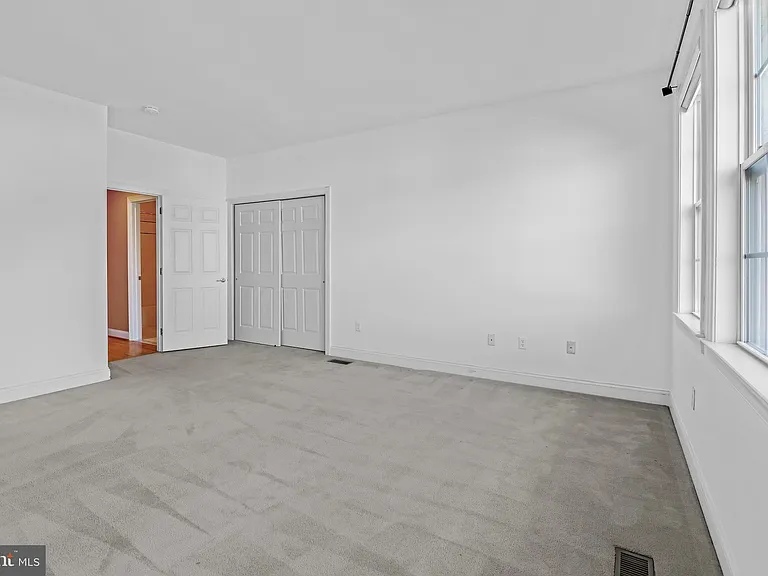63 Old Barn Dr — Photo 23