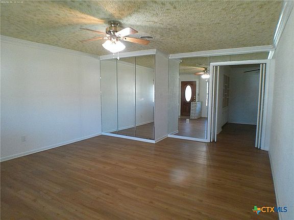 3rd image of 1904 Forest Hills Dr