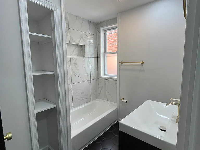 5856 Walton Ave — Photo 29