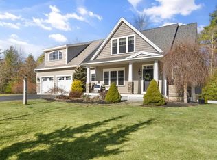 3 Portside Dr, Merrimack, NH 03054