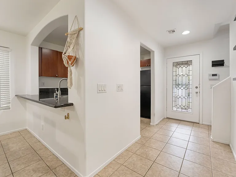9132 Gabardine Ave — Photo 7