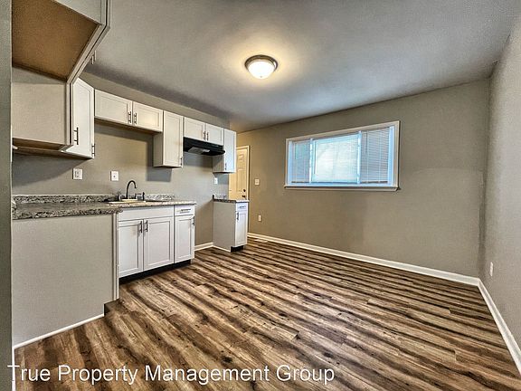 5th image of 4020 Downes Dr