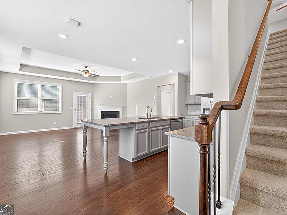 2nd image of 2405 Boxwalking Ct