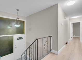 11371 140th St, Surrey, BC V3R 3G5