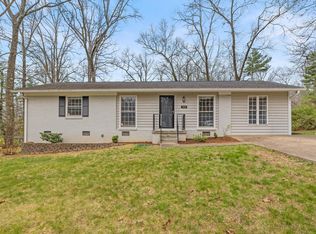 702 Albert Rd, Signal Mountain, TN 37377