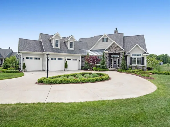 4231 Red Mesa Ct, Dexter, MI 48130