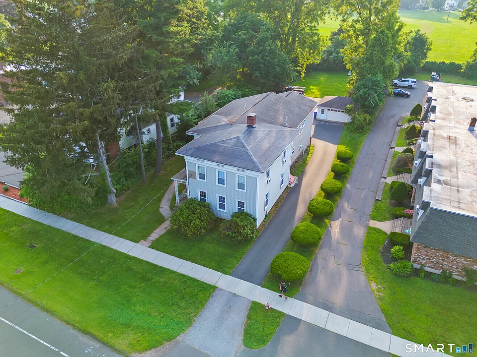 324 Main St #1