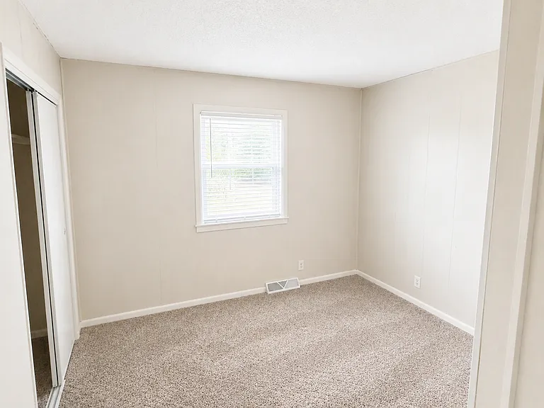 3419 Willow Rd — Photo 10