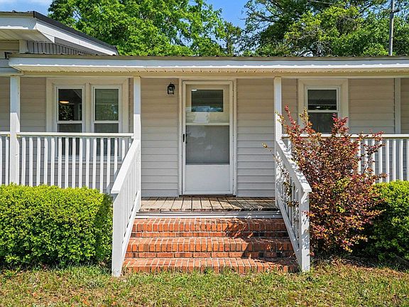 4th image of 5370 Miracle Ln.