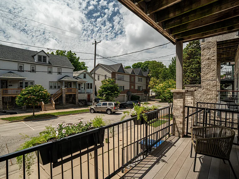 822 E Pearson St #1 — Photo 23