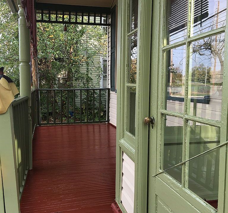 2nd image of 15 S Bridgeboro St