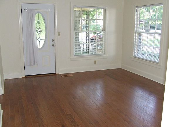 4th image of 2701 Alhambra Cir