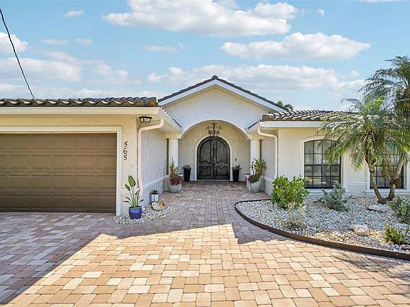 2nd image of 565 Crystal Dr