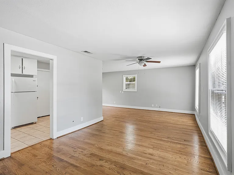 8120 Rayville Dr — Photo 5