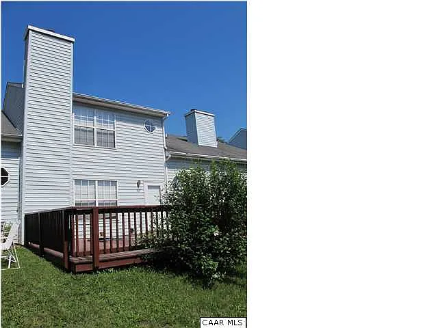 969 Rives St photo 1