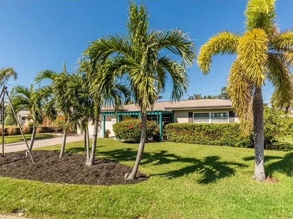 2665 E Bay Isle Dr SE, Saint Petersburg, FL 33705