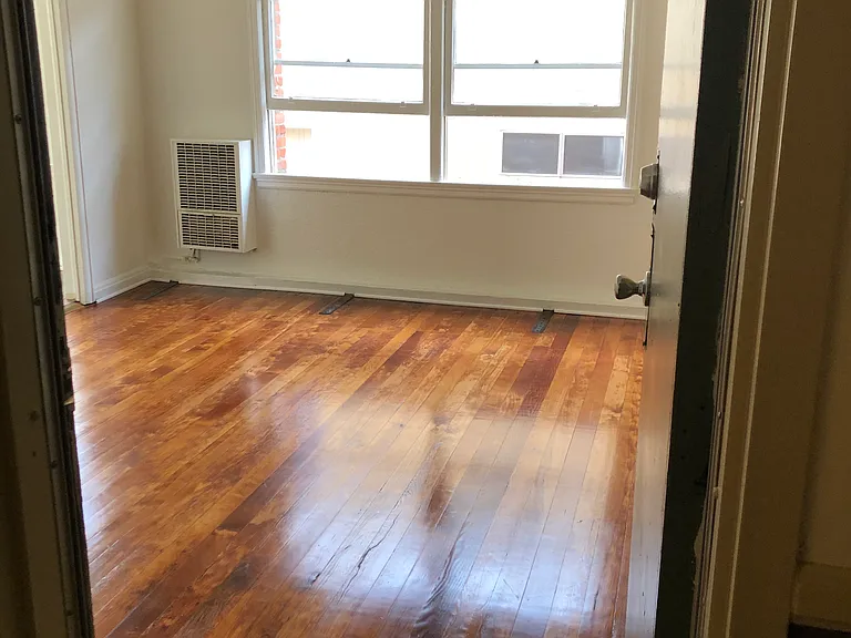 554 S Hobart Blvd #309 — Photo 15