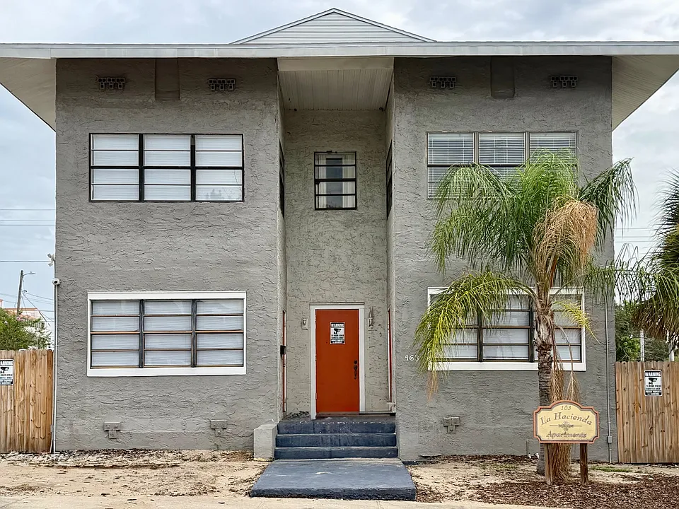 163 Avenue A SE