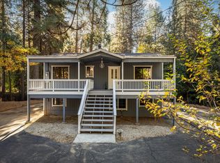 5671 Lupin Ln, Pollock Pines, CA 95726