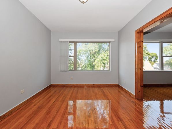 6400-02 S Troy St #3135-39