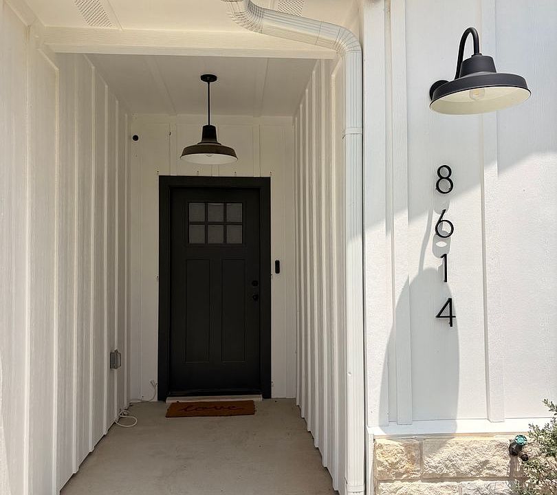 2nd image of 8614 Glade Dr