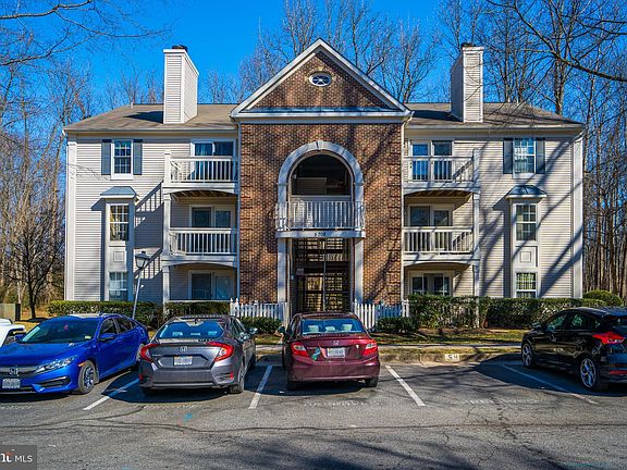 3rd image of 5708 Shadwell Ct Unit 102