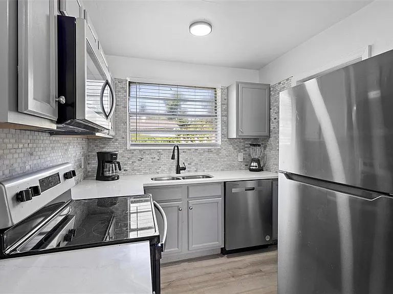 2600 S Crystal Lake Dr — Photo 11