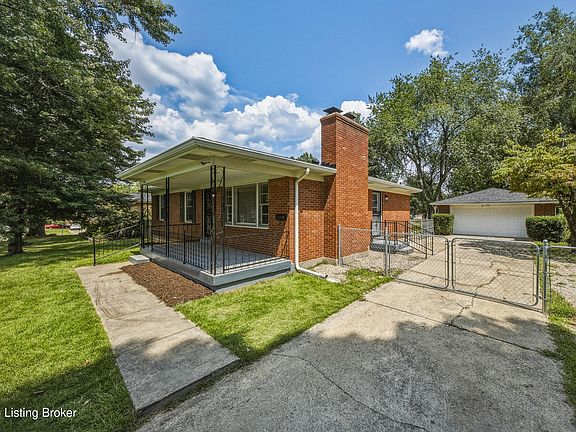 3rd image of 7803 Cedar Brook Dr
