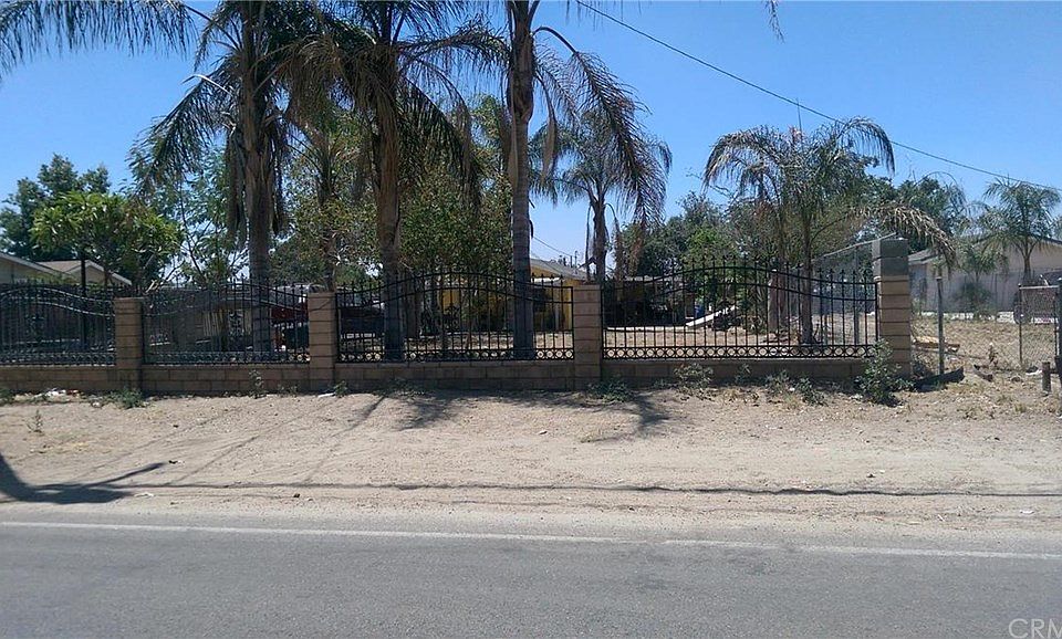 1st image of 2449 Kern St