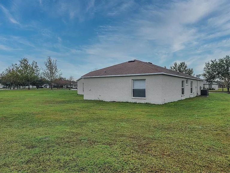 1607 Avondale Ridge Dr — Photo 19