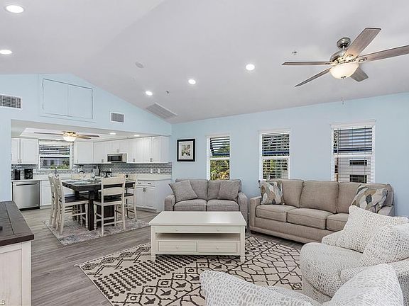 5th image of 49/51 Pompano St